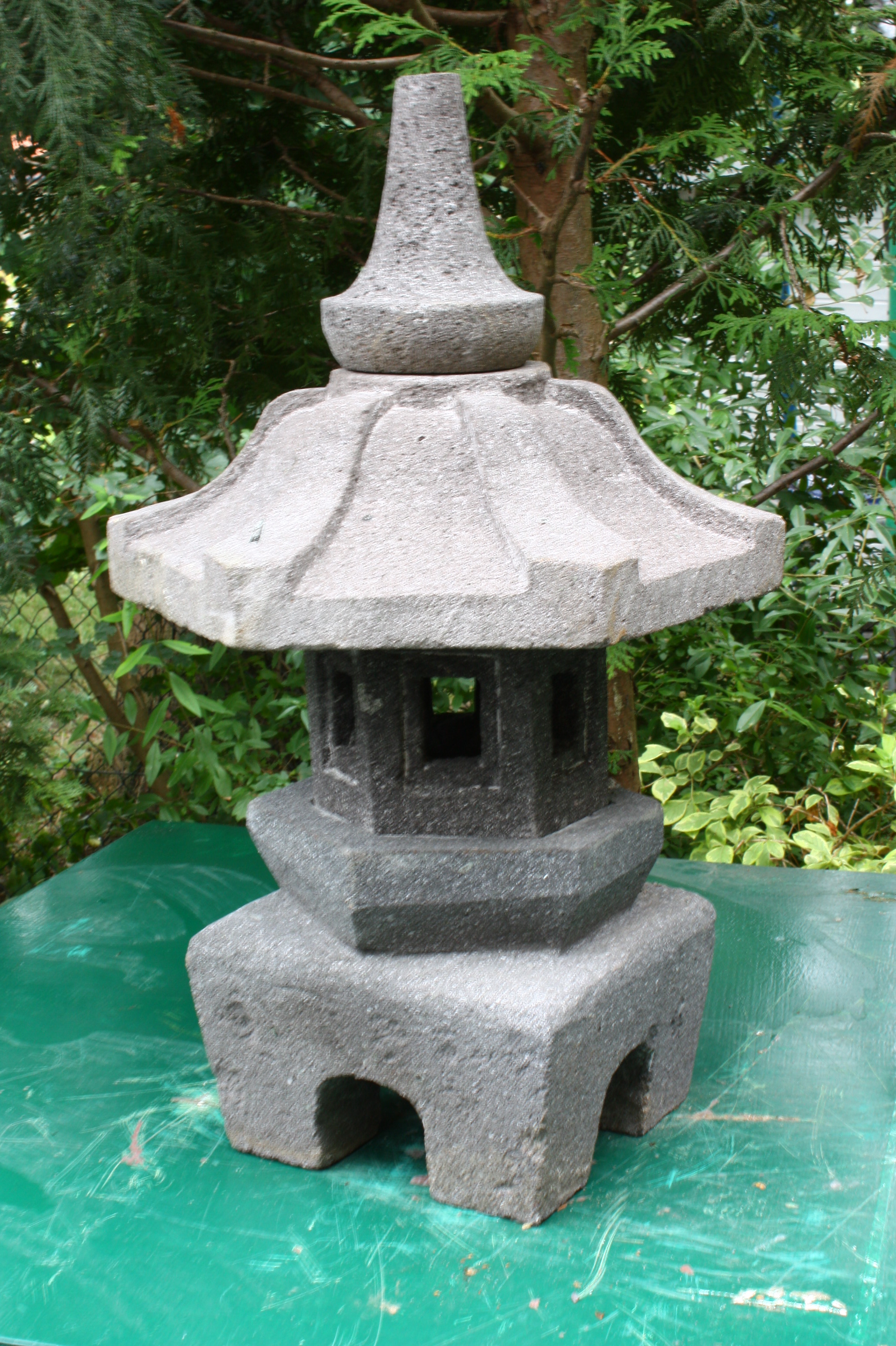 Japanische Steinlaterne Osaka - schönes für menschen