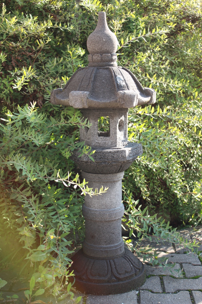 Japanische Steinlaterne Gartenlaterne Steinpagode