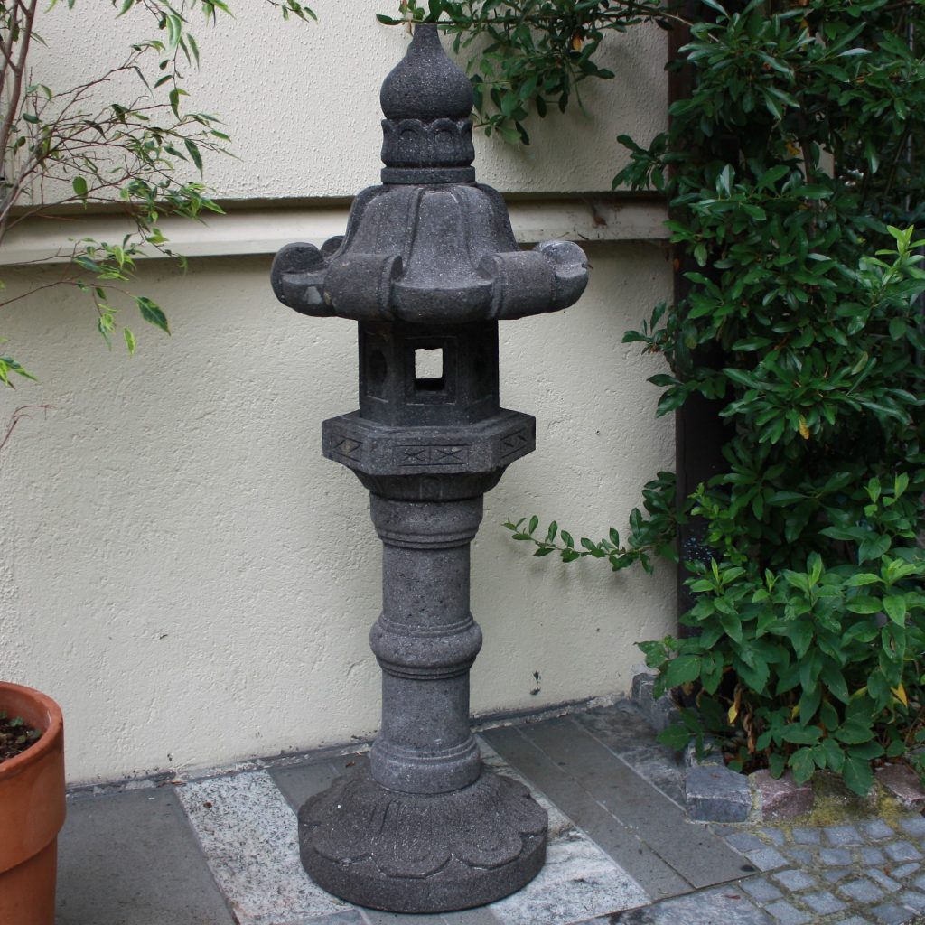 Japanische Steinlaterne Gartenlaterne Steinpagode Gartenbeleuchtung