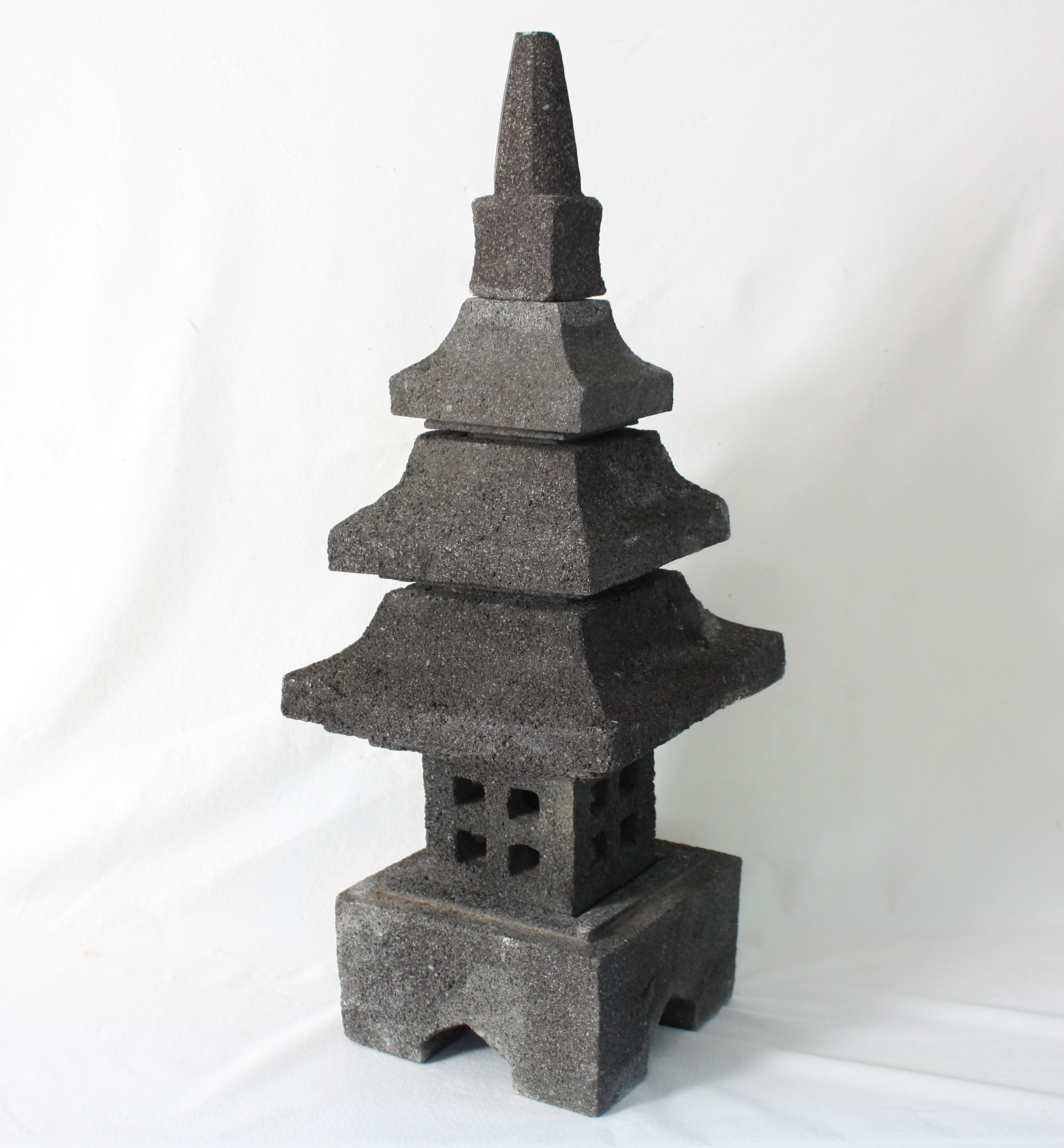 Japanische Steinlaterne Naturstein Steinpagode schönes